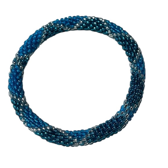 Handmade Sashka Glass Beaded Bracelet - Picture 3 of 11